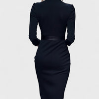 MANDARIN™ Robe noire élégante avec ceinture et col montant