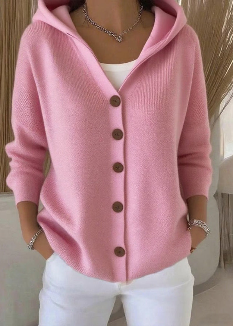 cardigan à capuche élégant en rose avec boutons, élégant et confortable pour un style décontracté.
