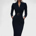 MANDARIN™ Robe noire élégante avec ceinture et col montant
